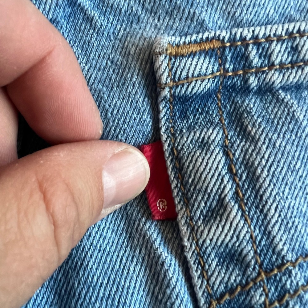 Levi's Premium Ribcage Straight Ankle Jeans Light Blue Denim Size 28 High Rise - Picture 8 of 9